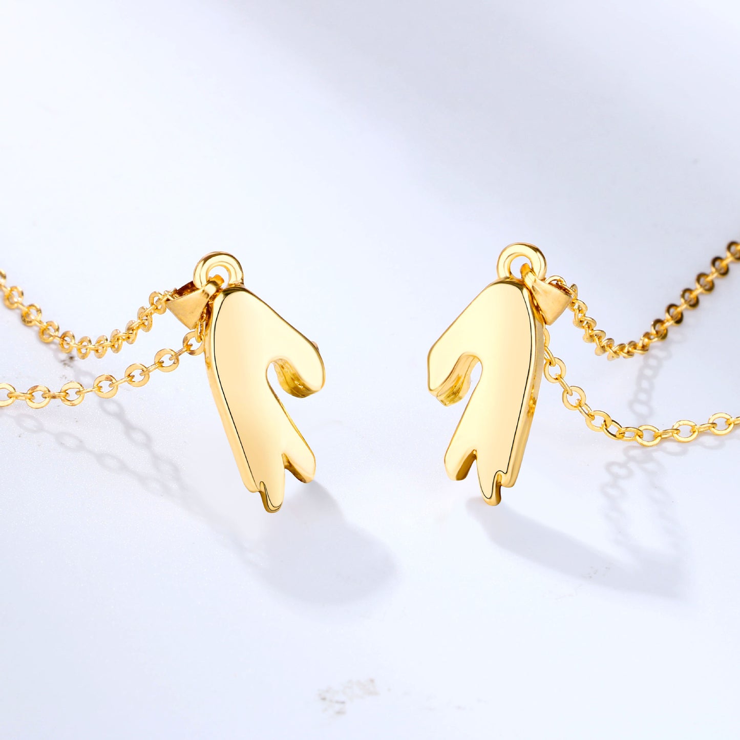 Love Gesture Magnetic Couple Necklace – Matching Hands Pendant Set