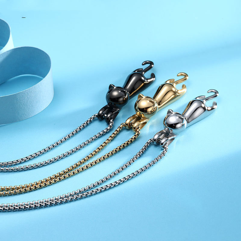 Peeping Cat Titanium Steel Pendant Necklace – Playful and Stylish Feline Jewelry