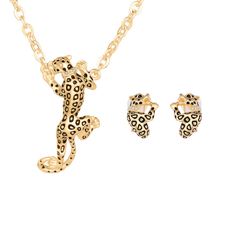 Gold/Silver Leopard Diamond-Studded Necklace and Earrings Set – Bold and Elegant Jewelry