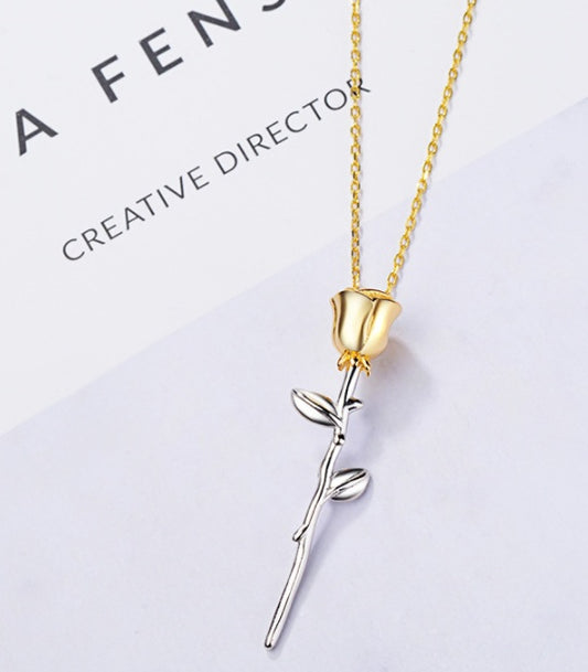 Elegant Ladies Rose Flower Necklace – Timeless Floral Jewelry
