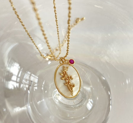 Vintage Birth Flower Oval Pearl Necklace with Birthstone – Timeless and Personalized Elegance